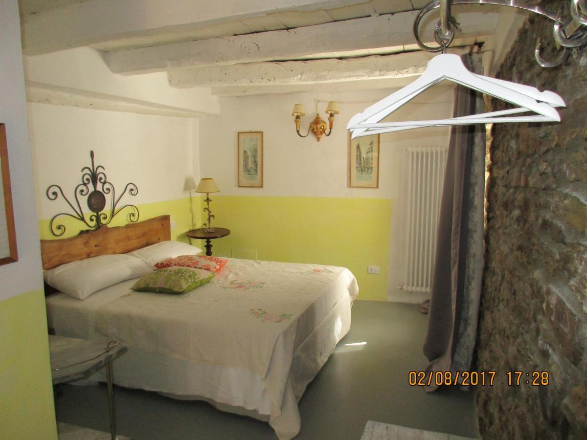 Viandanti, Artisti E Sognatori Bed & Breakfast Comano  Exterior photo